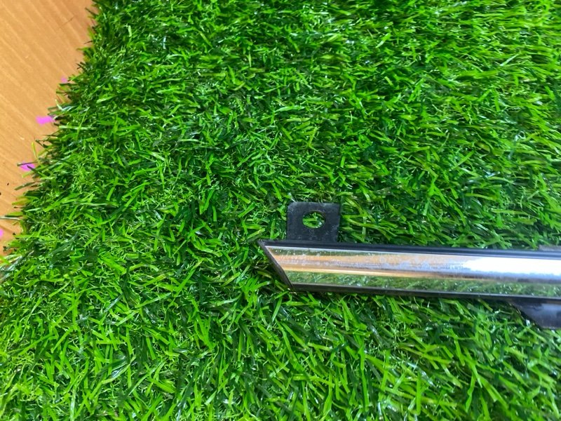 Молдинг на дверь задний левый MARK II JZX115