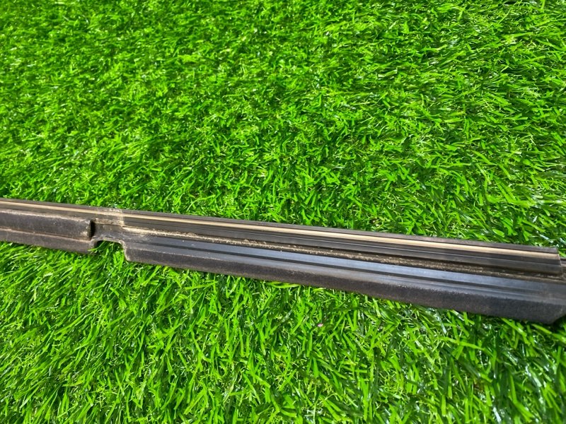 Молдинг на дверь задний левый MARK II JZX115