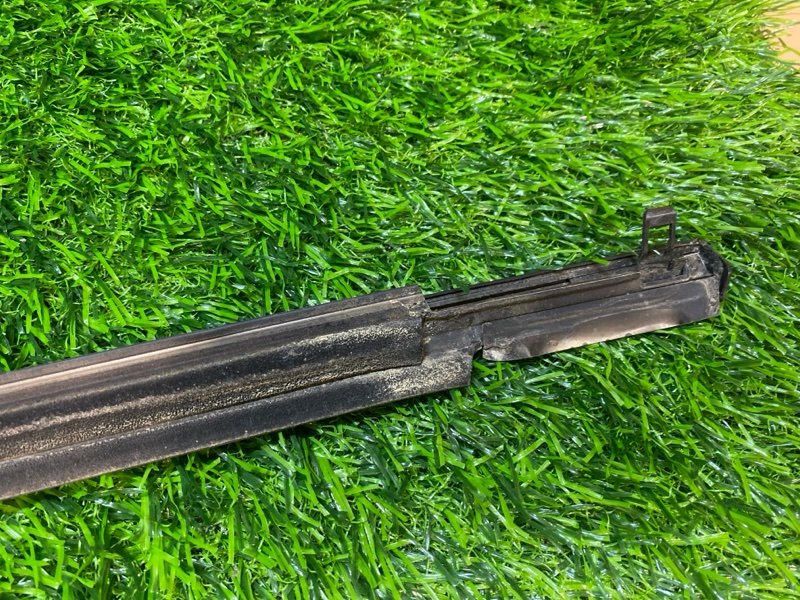 Молдинг на дверь задний правый MARK II BLIT JZX115