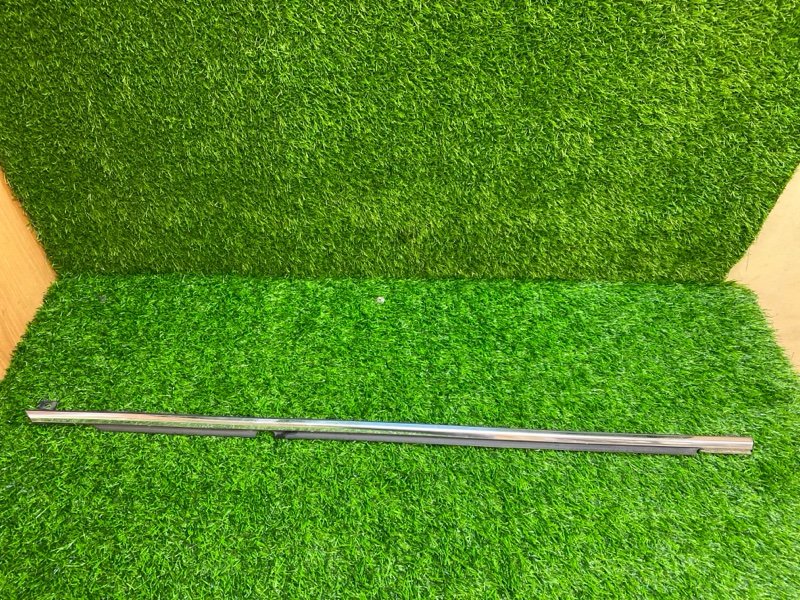 Запчасть молдинг на дверь задний левый TOYOTA MARK II BLIT JZX115 контрактная Молдинг на дверь задний левый TOYOTA MARK II BLIT JZX115 контрактная