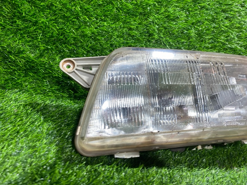 Фара передняя левая ISUZU FORWARD FRR32