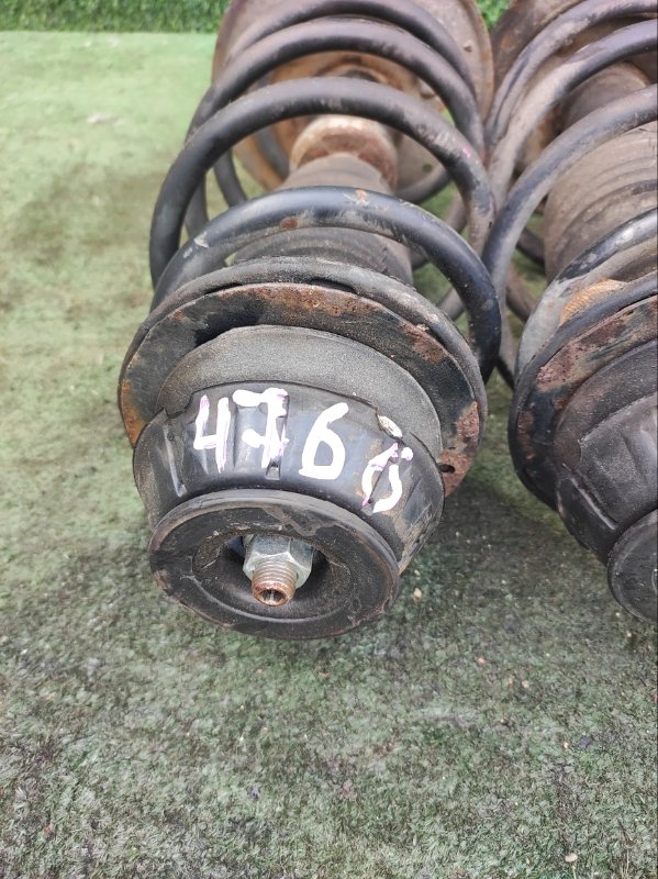 Стойка передняя правая RACTIS 2011 NCP125 1NZ-FE