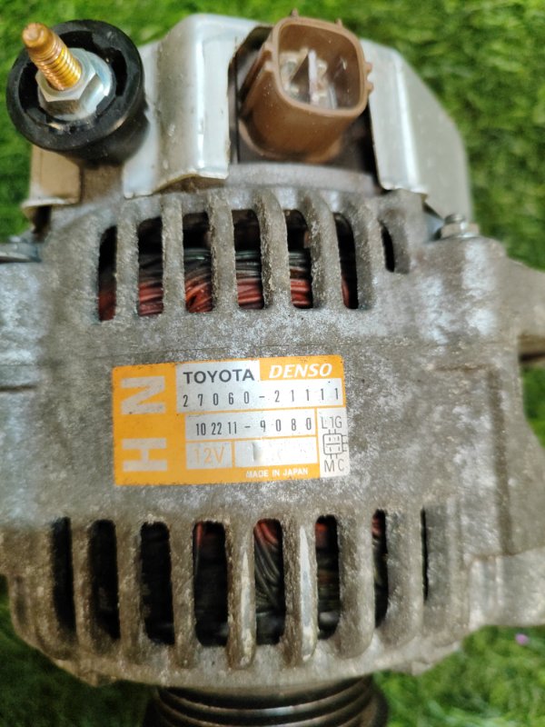 Генератор TOYOTA PORTE 2007 NNP15 1NZ-FE 2706021111 контрактная