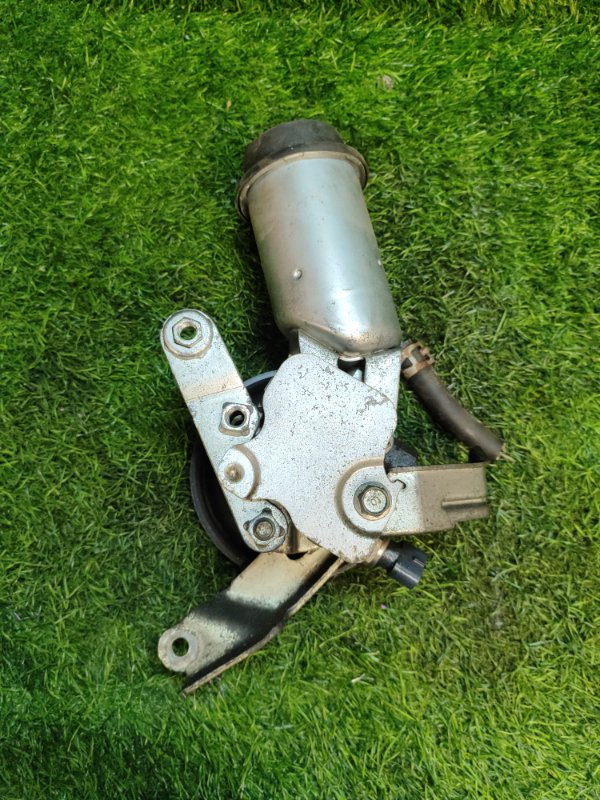 Насос гидроусилителя TOYOTA PORTE NNP15 1NZ-FE