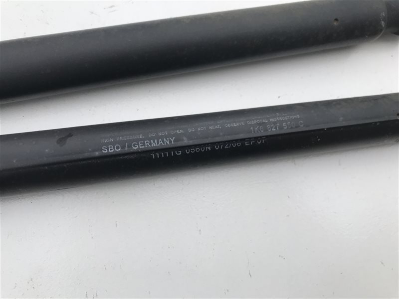 Амортизатор багажника Golf 2006 5 BVY