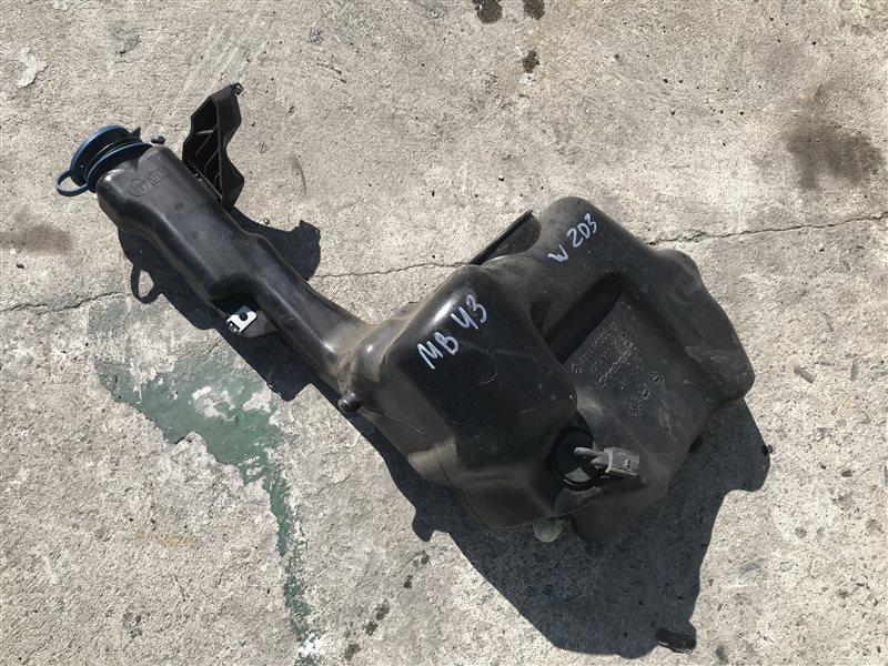Бачок омывателя Mercedes-Benz C-Class W204 W204 272.921 2008