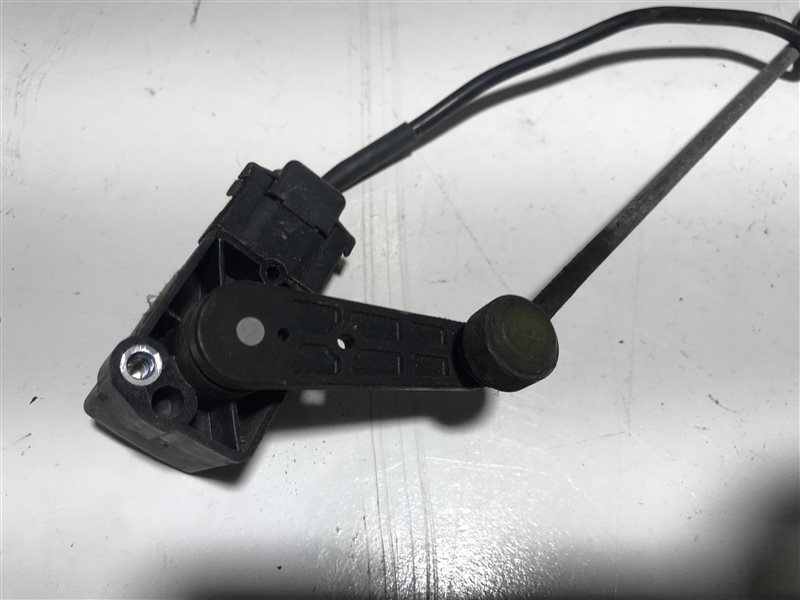 Датчик положения кузова Mercedes-Benz C-Class W203 C32 AMG w203 112.961