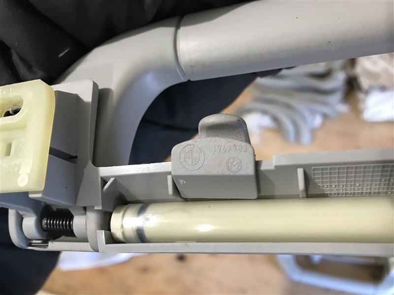 Ручка потолка BMW X5 E53 M54B30 Ручка потолка BMW X5 E53 M54B30