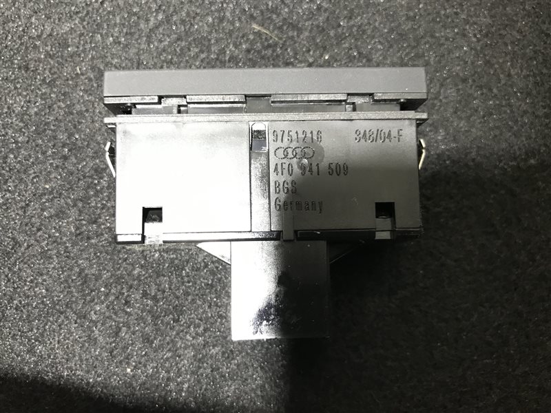 Кнопка аварийной сигнализации A6 2005 C6 BDW