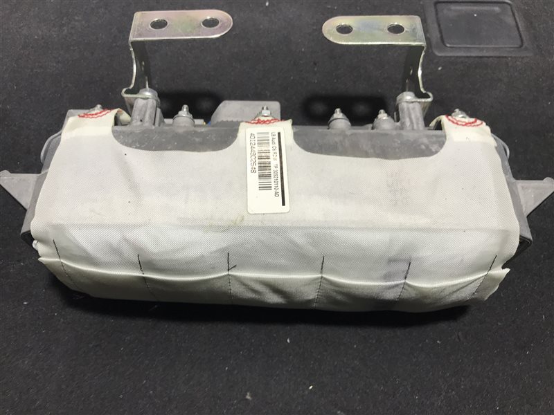 Подушка безопасности Audi A6 C6 BDW 2005 передняя
