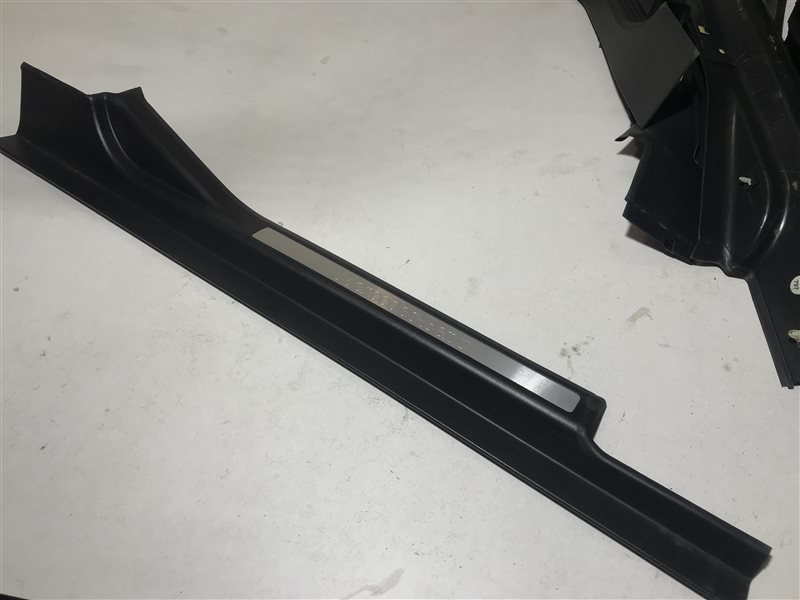 Накладка на порог Mercedes-Benz C-Class W203 W203 112.912 2001 передняя правая