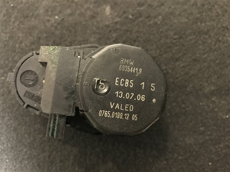 Сервопривод заслонок печки X5 2006 E53 M54B30