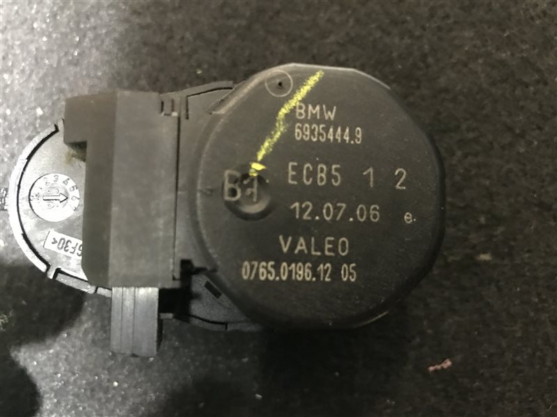 Сервопривод заслонок печки X5 2006 E53 M54B30