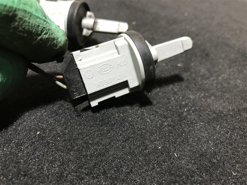 Датчик температуры Touareg 2005 7L BMV Датчик температуры Touareg 2005 7L BMV