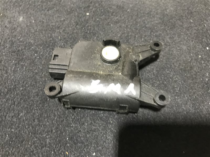 Сервопривод заслонок печки Golf 2006 5 BVY Сервопривод заслонок печки Golf 2006 5 BVY