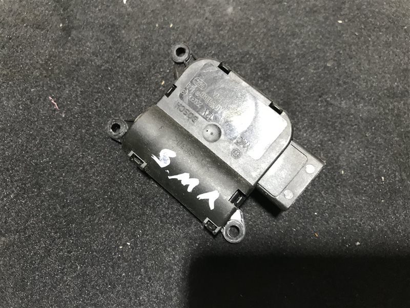 Сервопривод заслонок печки Golf 2006 5 BVY