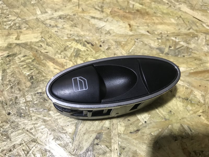 Кнопка стеклоподъемника Mercedes-Benz Cls-Class W219 W219 C219 272.964 2005 задняя