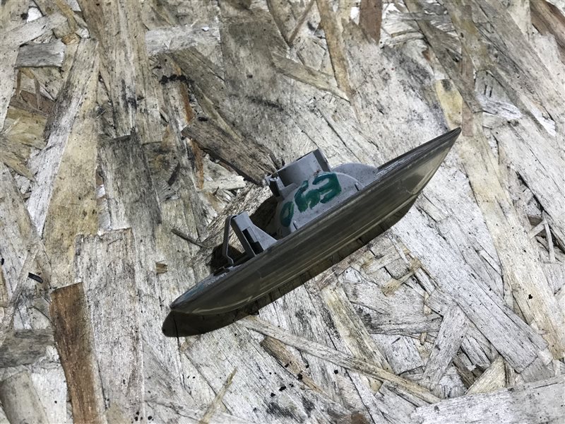 Повторитель в крыло передний левый 3-Series 2005 E90 N46B20 Повторитель в крыло передний левый 3-Series 2005 E90 N46B20