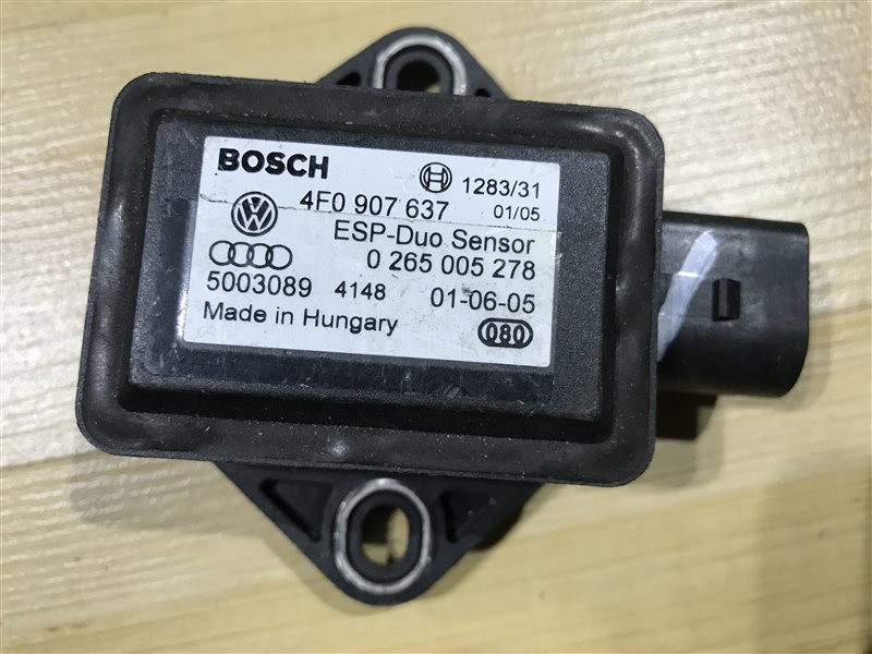 Датчик ускорения A6 2006 C6 AUK