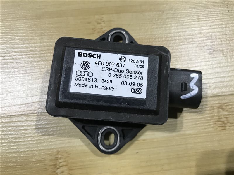 Датчик ускорения A6 2006 C6 AUK