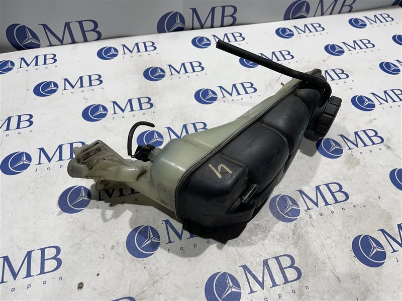 Бачок расширительный Mercedes-Benz E-Class W210 W210 112.911 2000