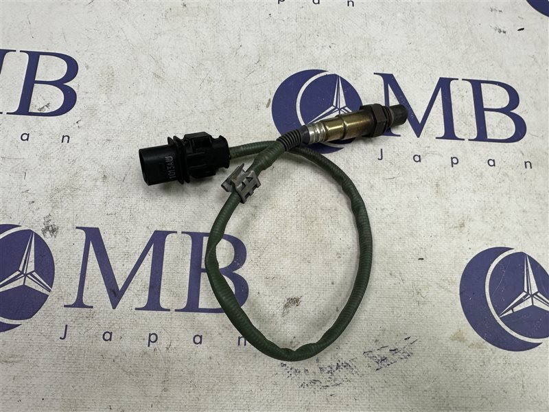Датчик кислорода Mercedes-Benz C-Class W204 2008 W204 272.921 A0035427018 контрактная
