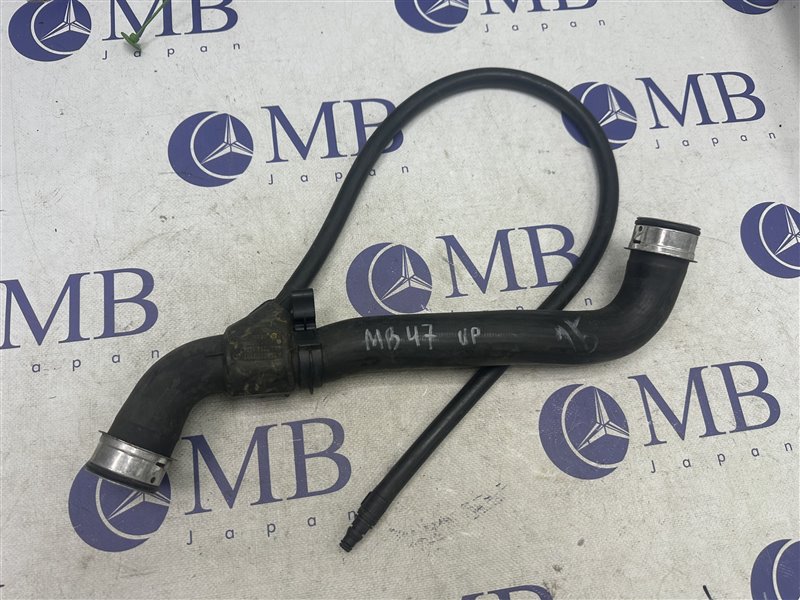 Патрубок радиатора Mercedes-Benz C-Class W204 2008 W204 272.921 A2045010382 контрактная
