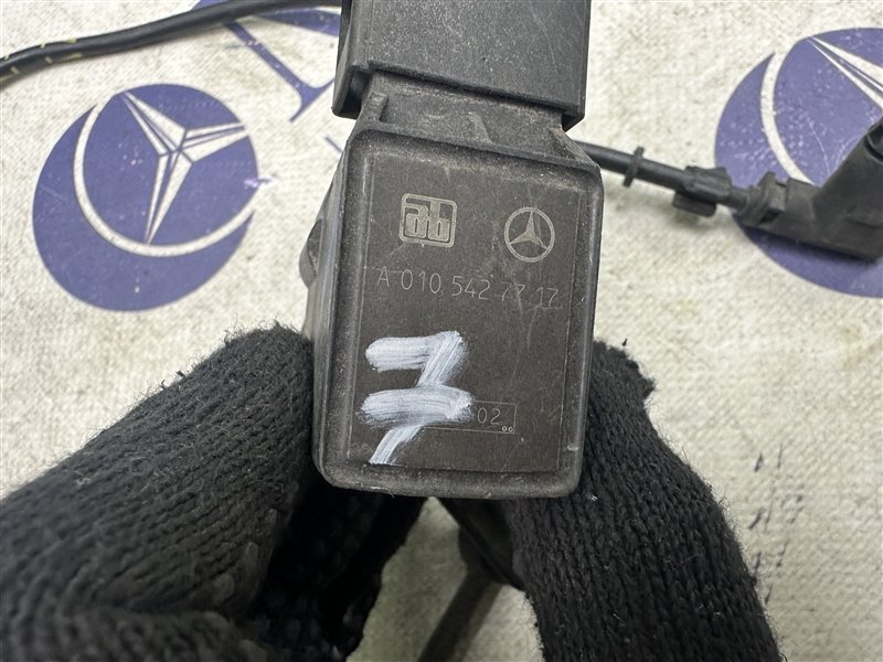Датчик положения кузова E-Class W211 2003 W211 112.949