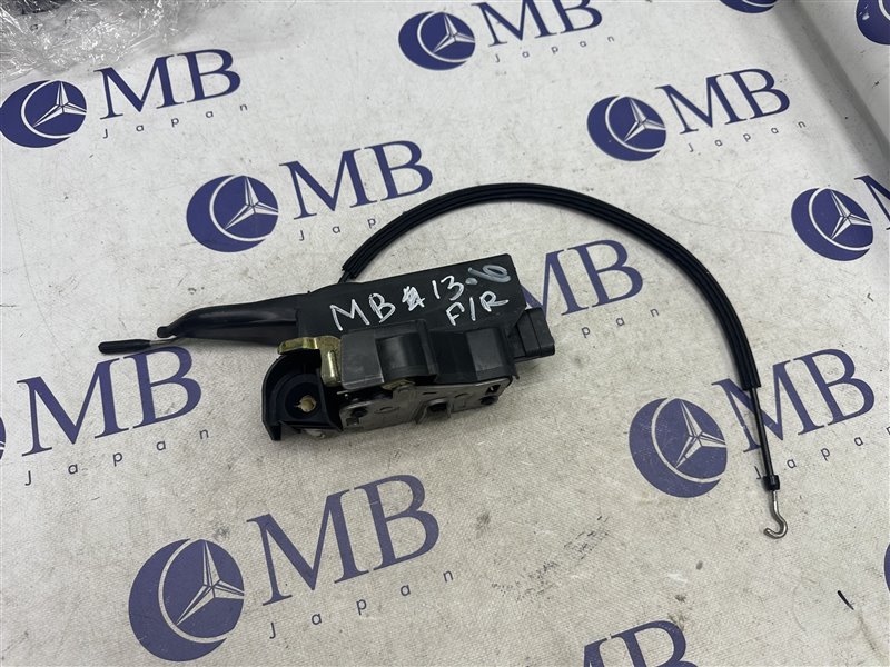 Замок двери передний правый Mercedes-Benz M-Class W163 2004 W163 112.970 A1637203035 контрактная