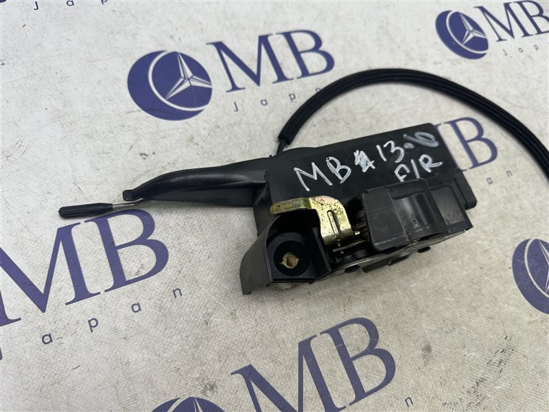 Замок двери передний правый Mercedes-Benz M-Class W163 W163 112.970