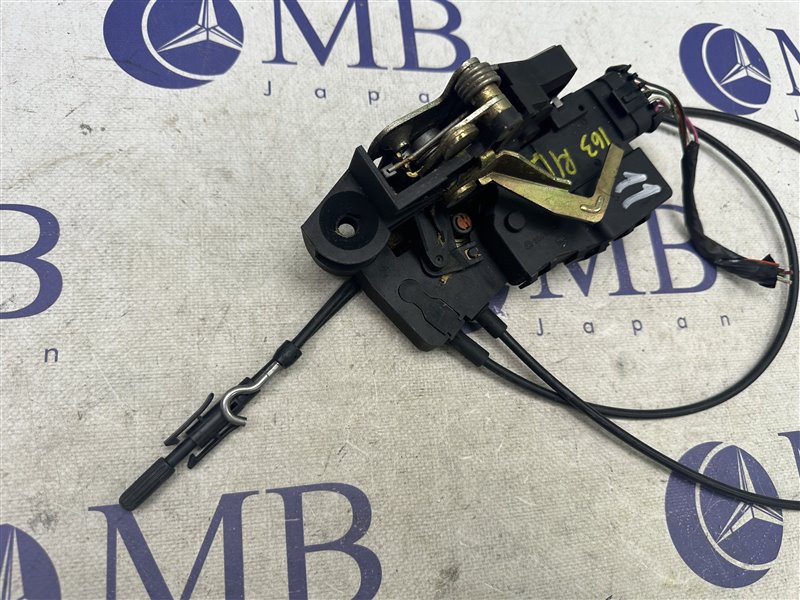 Замок двери задний левый Mercedes-Benz M-Class W163 W163 112.942