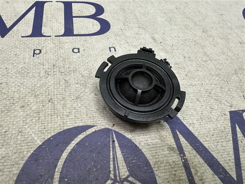 Динамик Audi A6 2005 C6 BDW 4F0035399A контрактная