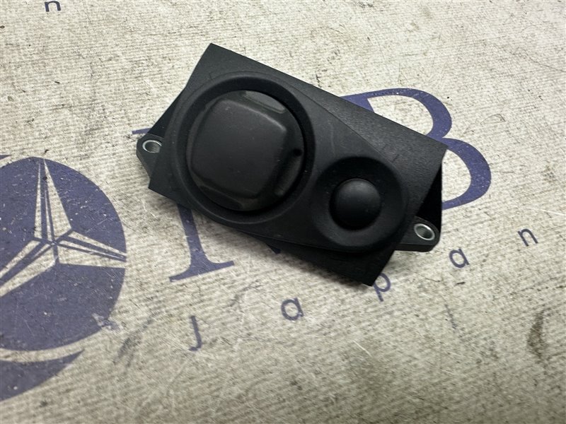 Кнопка управления рулевой колонкой A6 2005 C6 BDW
