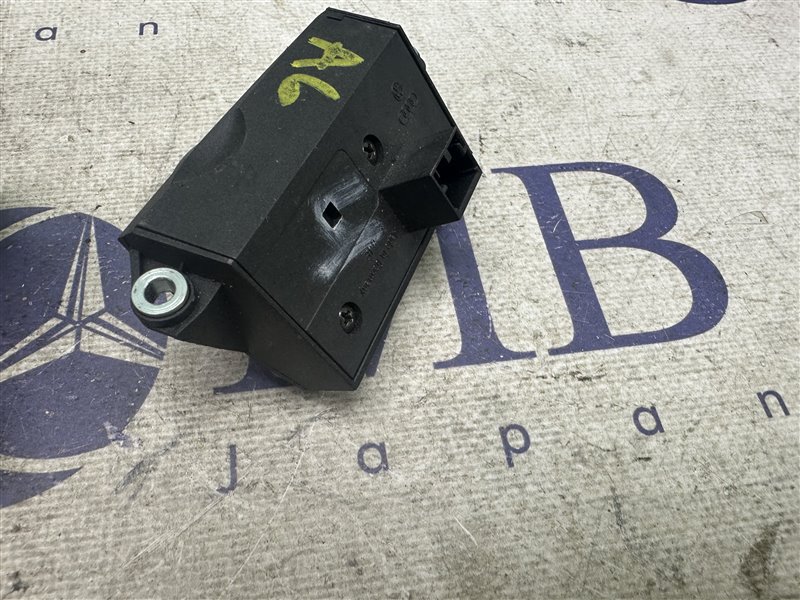 Кнопка управления рулевой колонкой A6 2005 C6 BDW