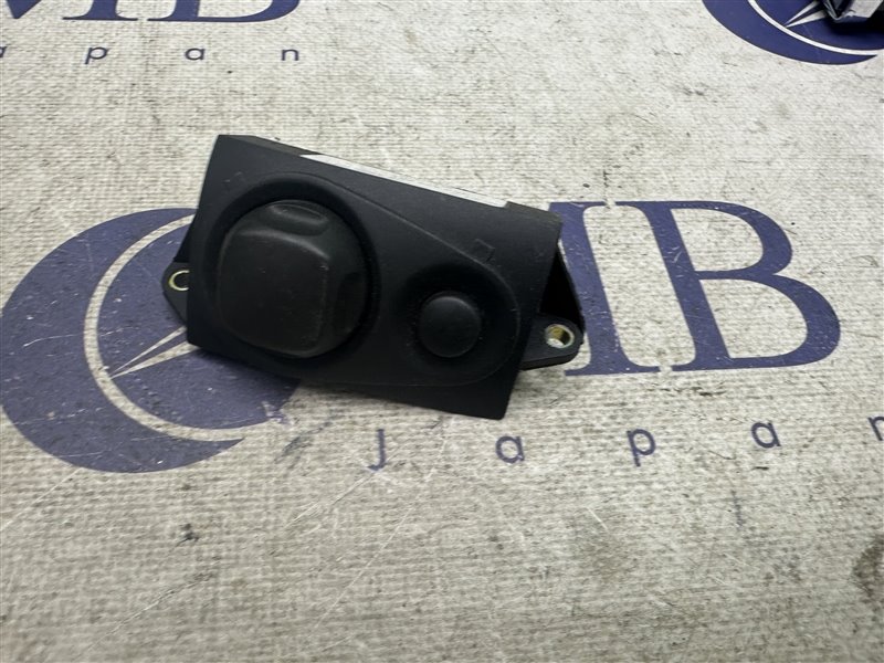 Кнопка управления рулевой колонкой A6 2005 C6 BDW