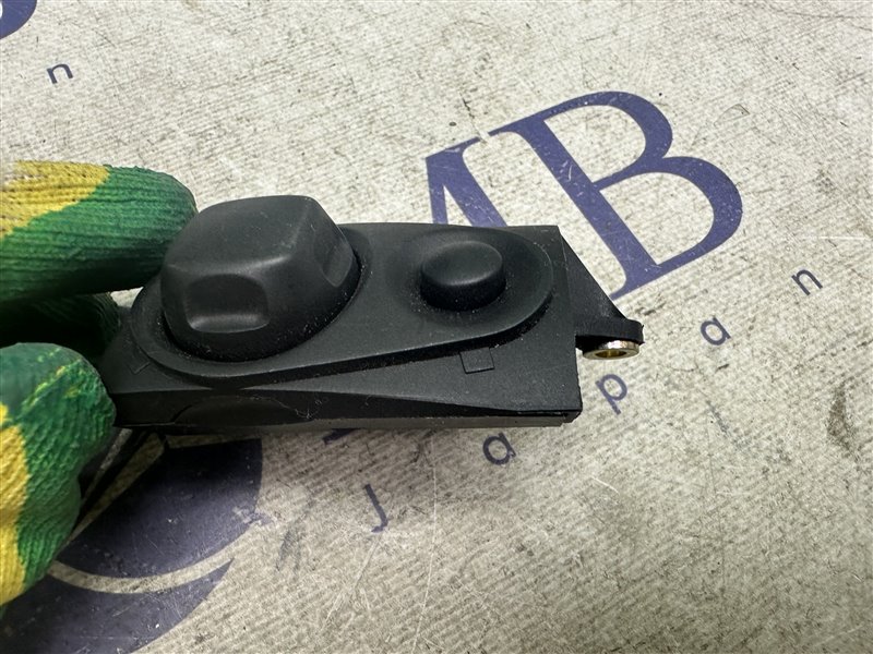 Кнопка управления рулевой колонкой A6 2005 C6 BDW