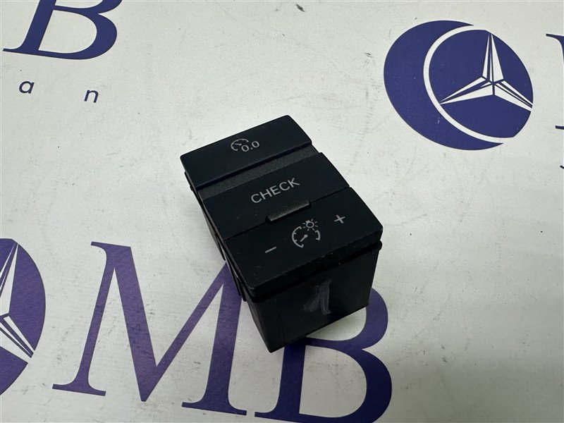 Блок кнопок A6 2006 C6 AUK
