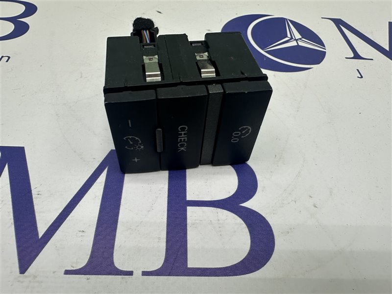 Блок кнопок Audi A6 2006 C6 AUK 4F0927123A контрактная