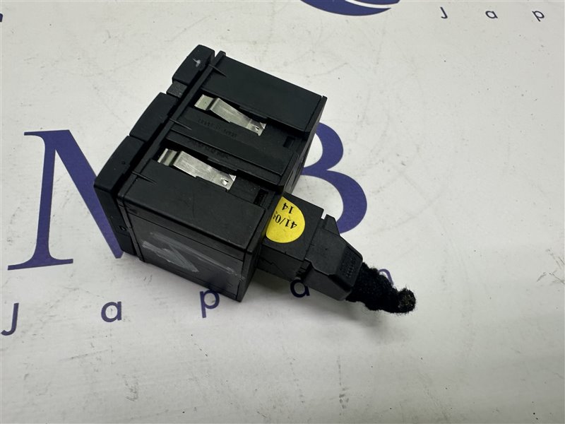 Блок кнопок A6 2006 C6 AUK