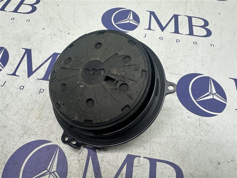 Ручка багажника Volkswagen Golf 5 BVY Ручка багажника Volkswagen Golf 5 BVY