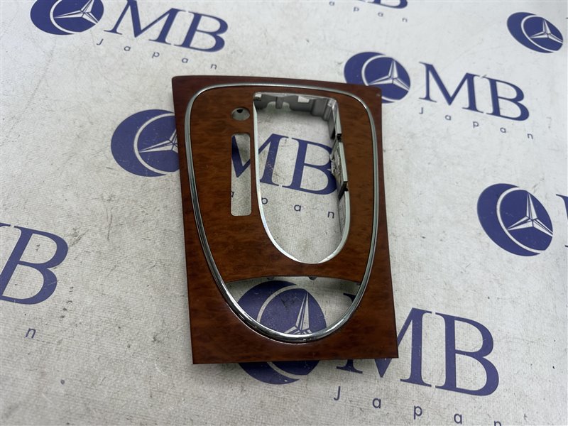 Накладка АКПП E-Class W211 2007 W211 272.964