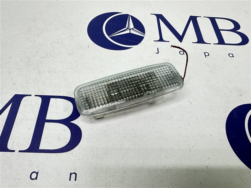 Плафон салона A6 2005 C6 BDW Плафон салона A6 2005 C6 BDW