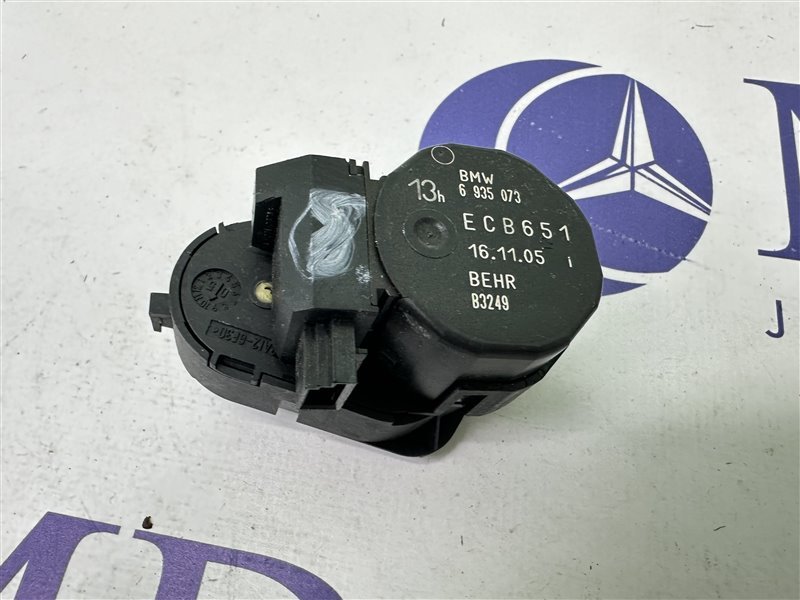 Сервопривод заслонок печки BMW 7-Series 2006 E65 N62B48B 64116935073 контрактная