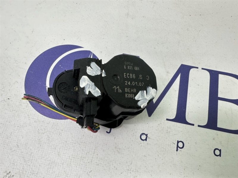 Сервопривод заслонок печки BMW 7-Series 2007 E65 N62B48B 64116935084 контрактная