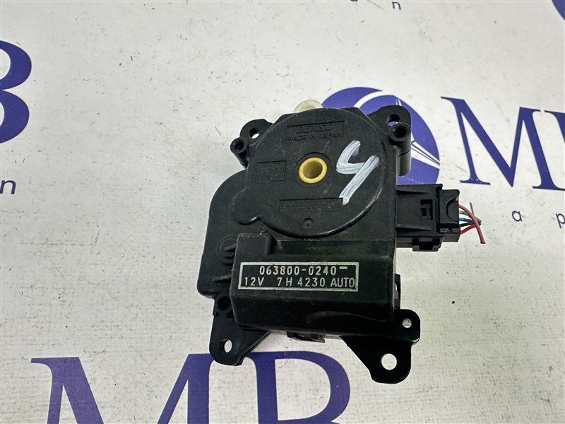 Сервопривод заслонок печки Toyota Prius 2004 NHW20 1NZ 063800-0240 контрактная