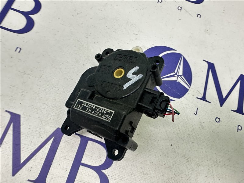 Сервопривод заслонок печки Toyota Prius NHW20 1NZ