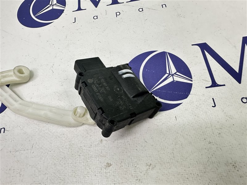 Сервопривод заслонок печки A6 2005 C6 BDW