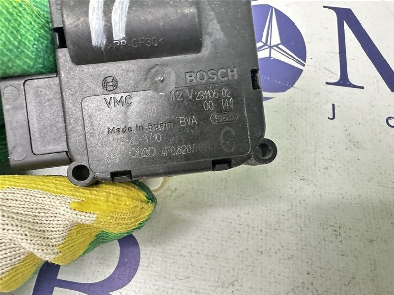 Сервопривод заслонок печки A6 2005 C6 BDW