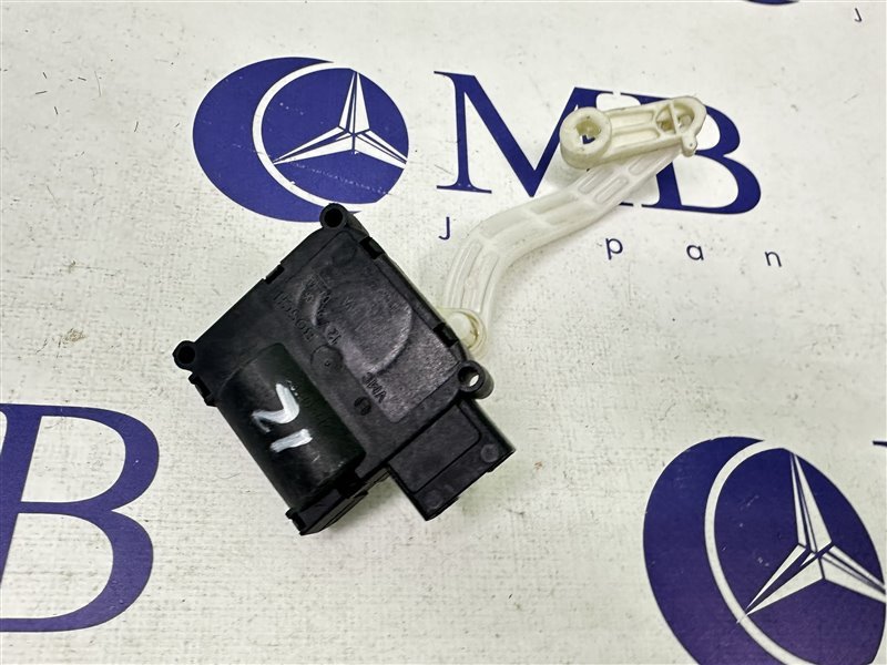 Сервопривод заслонок печки A6 2006 C6 AUK