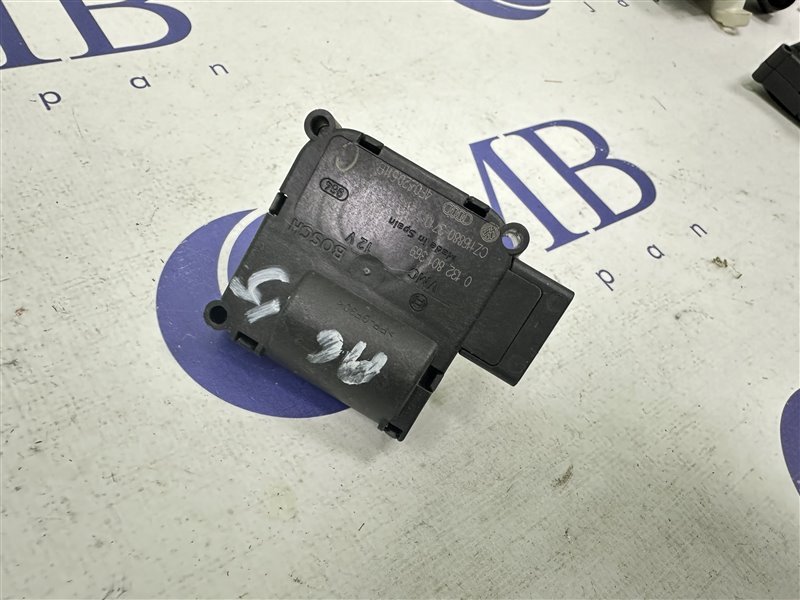 Сервопривод заслонок печки A6 2005 C6 BDW